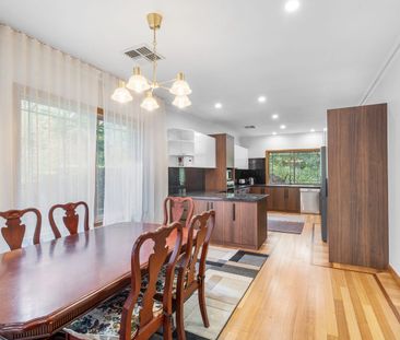 Hillside Elegance Meets Family Function: A Stirling Sanctuary Awaits - Photo 3