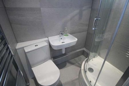 Laburnum Grove, Southall, UB1 - Photo 5