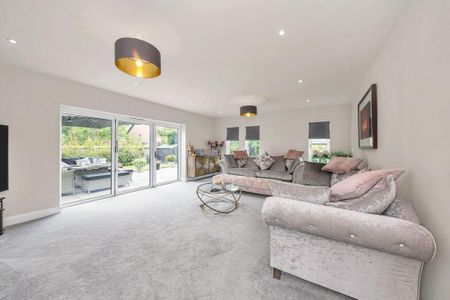 3 bedroom detached house to rent - Photo 5