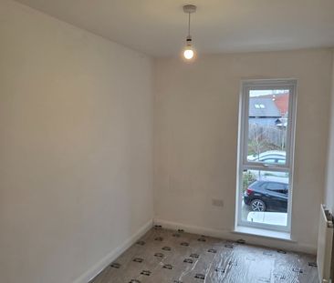 3 Bed Detached House, Harbord Close, BS4 - Photo 4