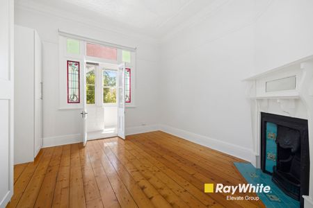 Elegant Period Home with Spacious Yard - Photo 4