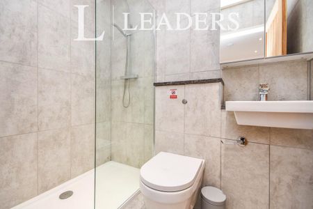 2 bedroom semi-detached house to rent - Photo 2