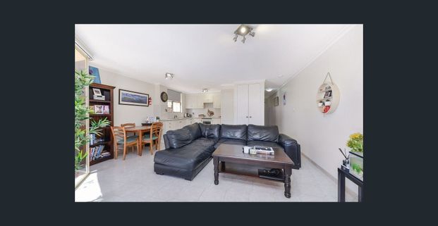 BEACHSIDE 2-BEDROOM APARTMENT - Photo 1