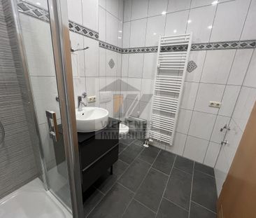 Einbauküche, Aufzug und 2x Balkone! Großzügige 4- Zimmer Wohnung mi... - Photo 1