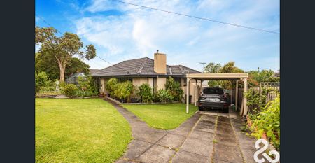 This family-friendly home offers instant charm, space and comfort. - Photo 5