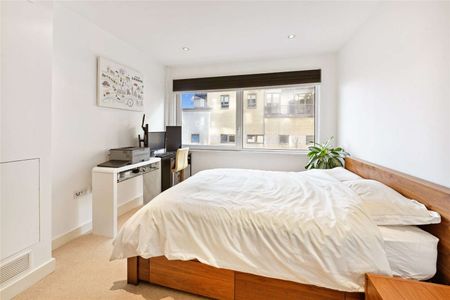 Impressive modern 2 bedroom, 2 bathroom apartment, immaculately presented, with concierge and parking. Situated within 0.1 miles of Victoria station. - Photo 5
