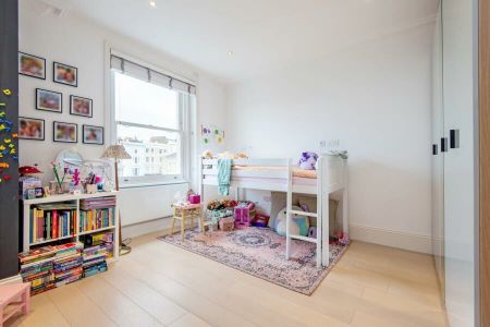 3 Bedroom Apartment To Let - Photo 3