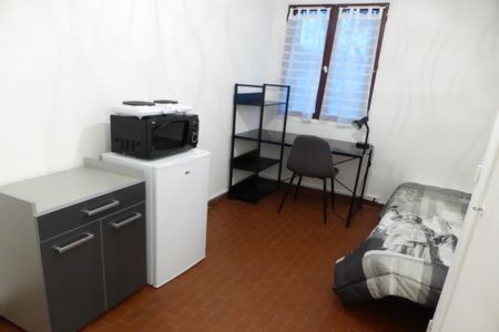 Location Appartement 1 pièce 9m² ORSAY 91400 - Photo 2