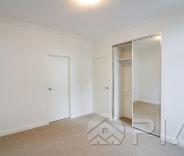 Spacious 2-Bedroom + Study Apartment | Just 2 Mins Walk to Train St... - Photo 2