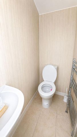 1 bedroom property to rent - Photo 3