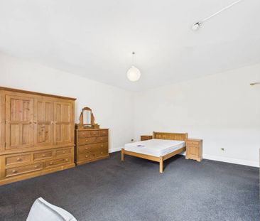Coates Place - Photo 5