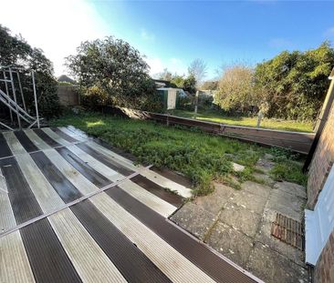 3 bedroom apartment to rent - Photo 3