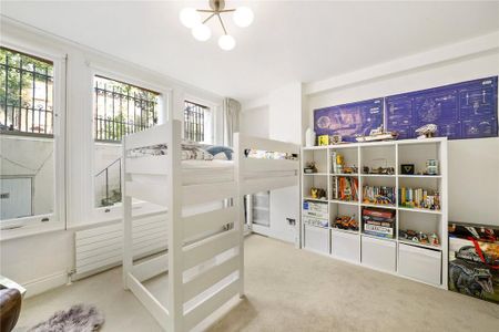 4 bedroom flat to rent - Photo 4