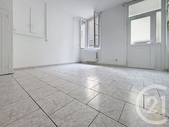 Location Maison 3 pièces 51m² LILLEBONNE 76170 - Photo 1