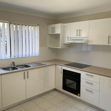 3 Bedroom Townhouse - Photo 3