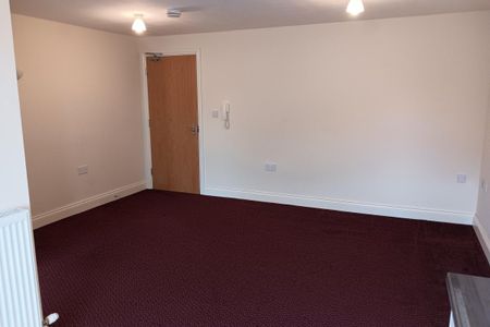 The Street - Photo 4