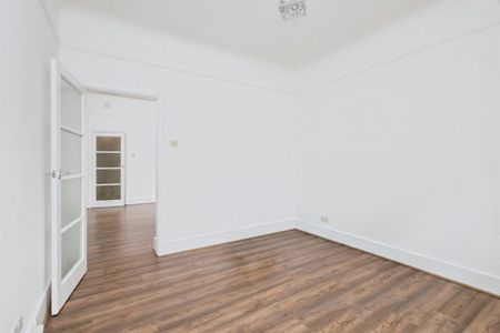 Upperton Road, Eastbourne - Photo 3