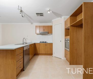 Spacious Family Home, Quiet Location, Freshly Painted. - Photo 4