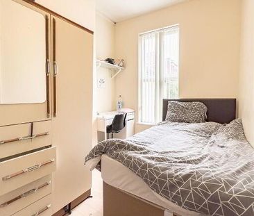 109 Agincourt Avenue, Belfast, BT7 1QD - Photo 4