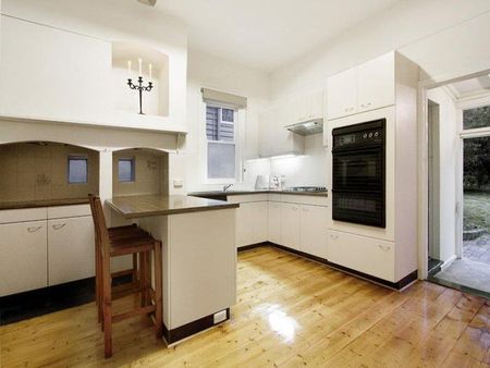 9 Lincoln Avenue, Oakleigh VIC 3166 - House For Rent | Domain - Photo 4