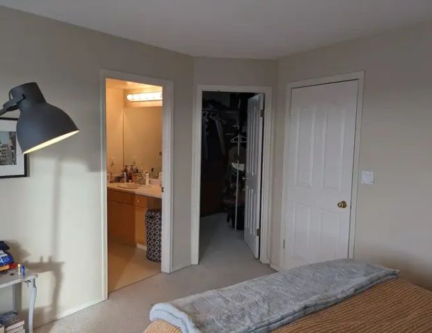 Top floor condo/ apartment for rent in valley view building. | Saskatchewan Drive Northwest, Edmonton - Photo 1