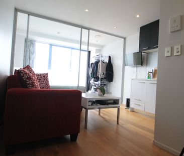 2 Bedrooms on Wakefield St - Photo 2