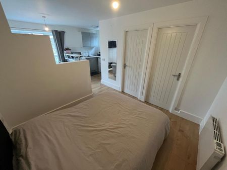 Studio to rent - Photo 3