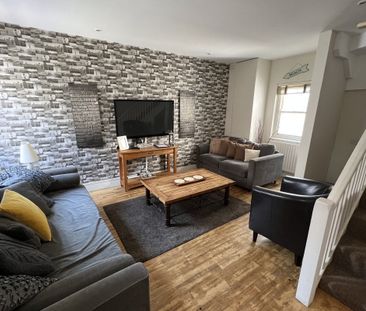 Wentworth Street - Photo 1