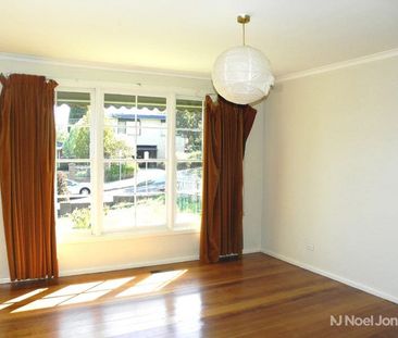 16 Rathmullen Quadrant, DONCASTER - Photo 2