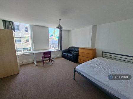 1 bedroom in a house share to rent - Photo 5