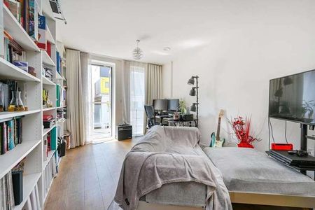 Leighfield Court, Acton, W3 - Photo 2