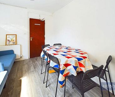 5 bedroom House To Let Total Size: 1680 SQ FT - Photo 2