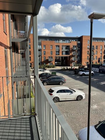 2 Bed Flat, John Thornycroft Road, SO19 - Photo 5