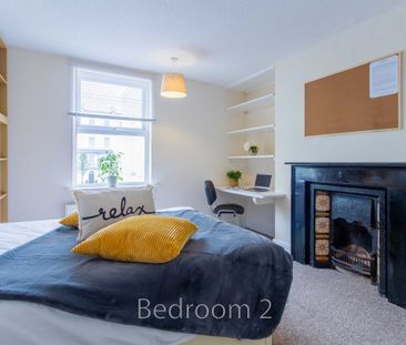 Room 1 - Photo 3