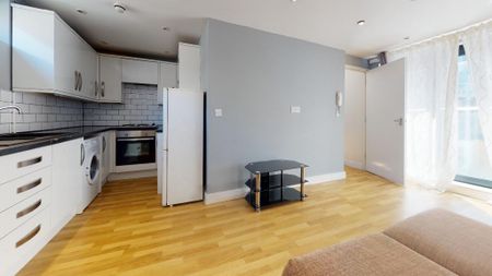 1 bedroom flat to rent - Photo 2