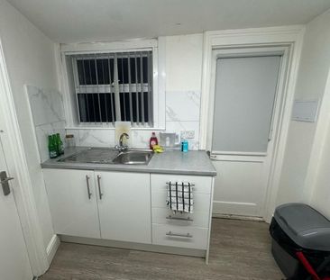 Room in a Shared House, Sperling Road, N17 - Photo 4