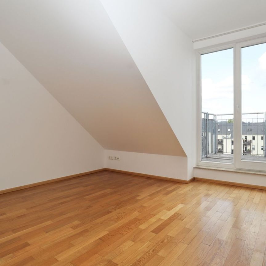 Maisonettewohnung • Dachgeschoss • 4 Zimmer • Terrasse • Balkon • Tageslichtbad • Schloßchemnitz • - Foto 1