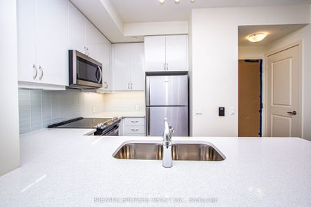 4955 Yonge Street #2909 - Photo 2