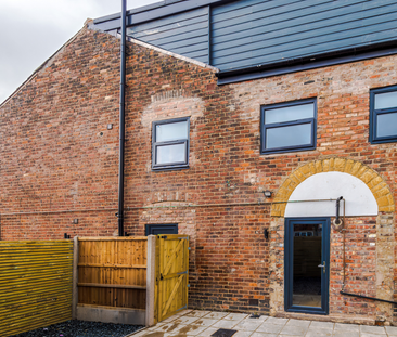 6 bedroom house of multiple occupation to rent - Photo 1