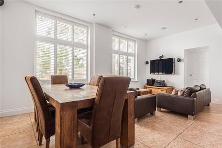 3 bedroom apartment to rent - Photo 3