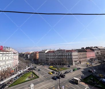 Apartment for Rent in the Heart of Budapest, at Oktogon Square! | P... - Photo 4