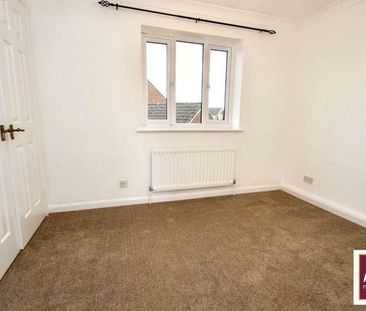 Far Furlong Close, Hawkslade, HP21 - Photo 3