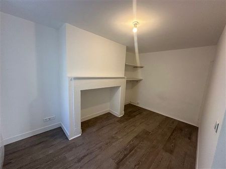 BEL APPARTEMENT T2 avec petit extérieur - Photo 2