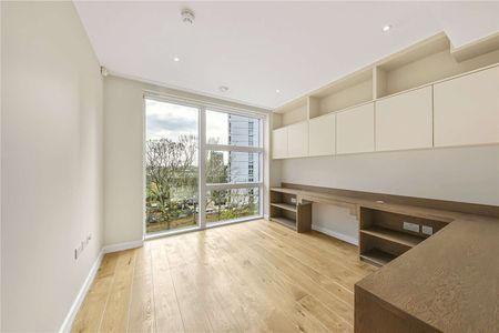 A two bedroom duplex apartment with private terrace, concierge and lift. - Photo 5