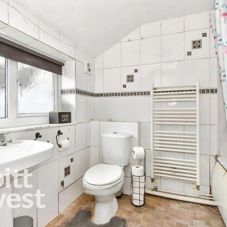 3 bedroom terraced house to rent - Photo 3