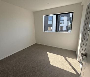 Modern quality living - Photo 3