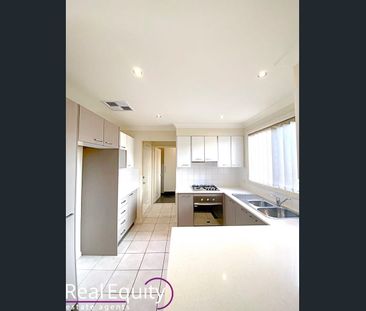 Attractive Townhouse Living with a Low Maintenance Lifestyle - Photo 5