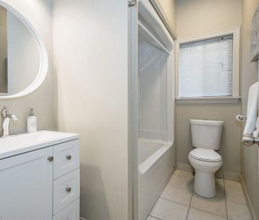 For Lease - 129 Elizabeth Street Unit# Main Unit, Guelph, Ontario - Photo 4