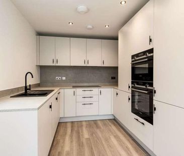 Venn Close, Dunmow, CM6 - Photo 6