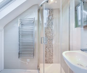 Room in a Shared House, Glenister Park Road, SW16 - Photo 3